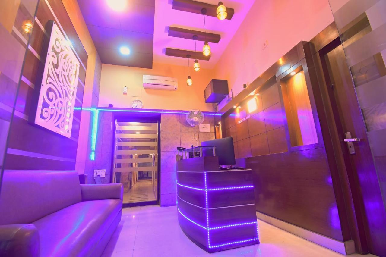 Hotel Jingle Inn Колката Екстер'єр фото