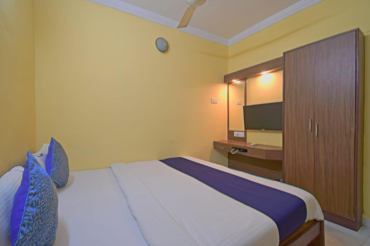 Hotel Jingle Inn Колката Екстер'єр фото